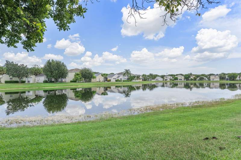 3 bedroom Single Family Residence at 120 Hamilton Terrace, Anthony Groves Ph 1, Royal Palm Beach — photo 3