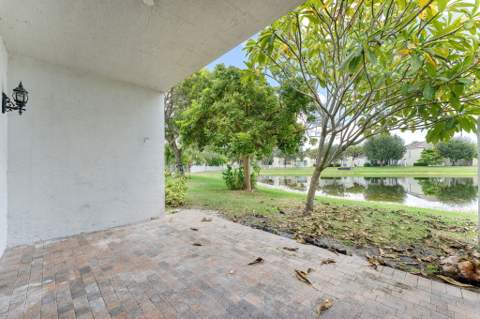 120 Hamilton Terrace, Royal Palm Beach FL - photo 13 of 37