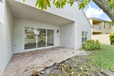 120 Hamilton Terrace, Royal Palm Beach FL - photo 17 of 37