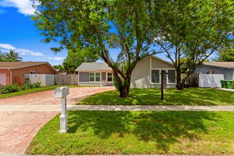 8621 NW 3rd Street, Pembroke Pines FL - photo 12 of 51