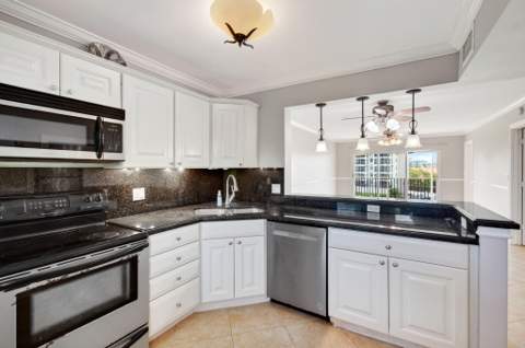 2871 N Ocean Boulevard #V345, Boca Raton FL - photo 16 of 132