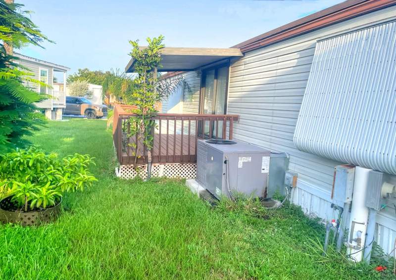 2 bedroom Stock Cooperative at 7319 43rd Way, Palm Lake Co-Op Inc Ph II, Riviera Beach — photo 3