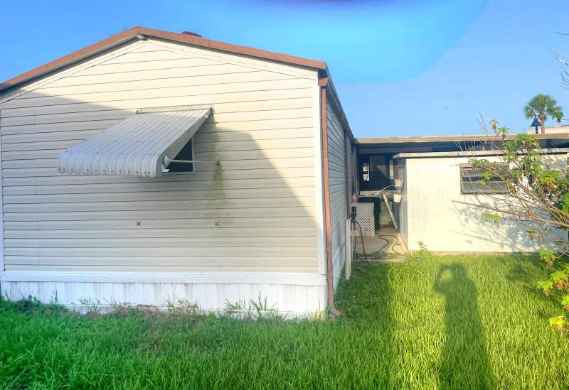 2 bedroom Stock Cooperative at 7319 43rd Way, Palm Lake Co-Op Inc Ph II, Riviera Beach — photo 5
