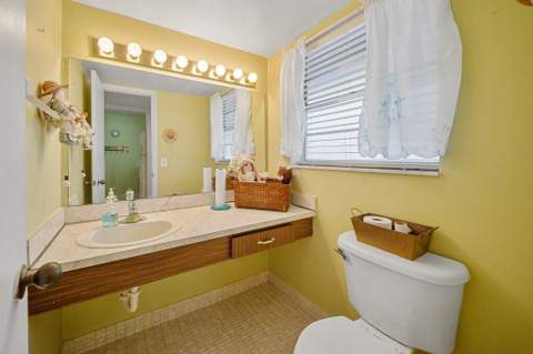12026 Greenway Circle #202, Royal Palm Beach FL - photo 11 of 32