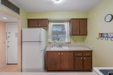 12026 Greenway Circle #202, Royal Palm Beach FL - photo 12 of 32