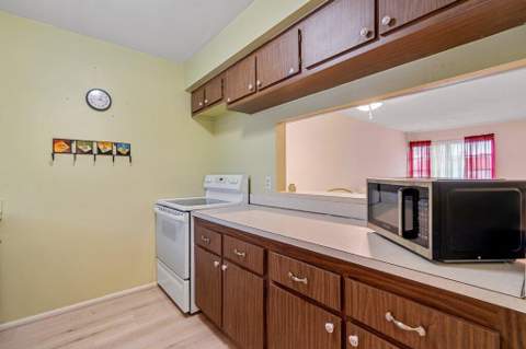 12026 Greenway Circle #202, Royal Palm Beach FL - photo 14 of 32