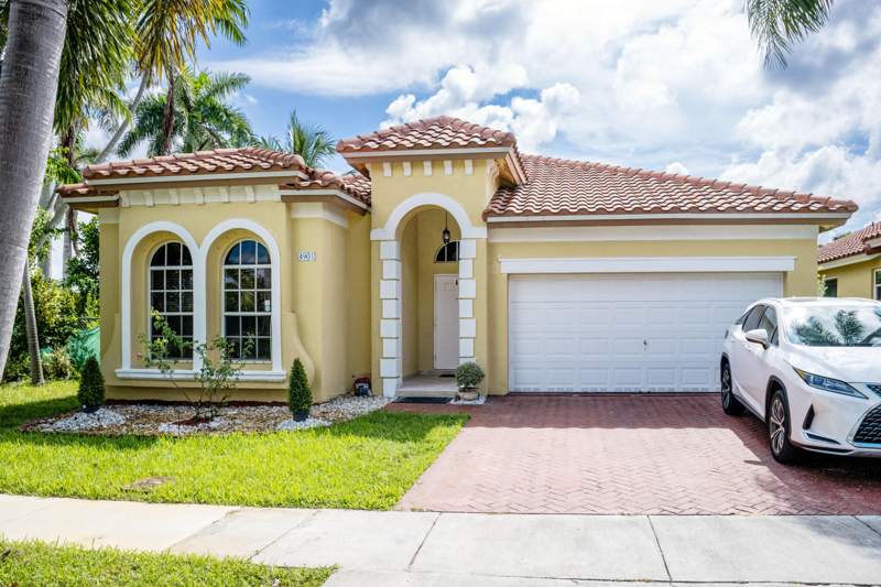 4 bedroom Single Family Residence at 4901 SW 134th Avenue, Miramar Patio Homes, Miramar — photo 1