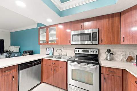 6 Spinning Wheel Lane, Tamarac FL - photo 18 of 25