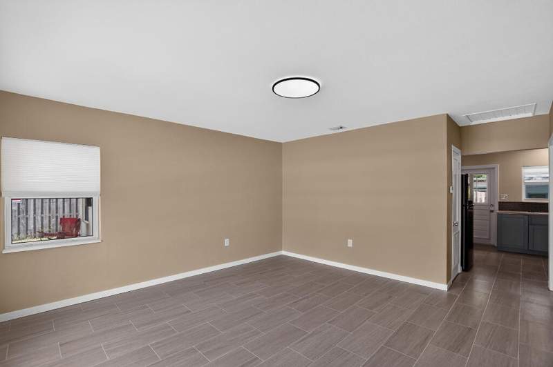 2 bedroom Single Family Residence at 208 SW 2nd Place #1-2, North Dania Heights, Dania Beach — photo 4