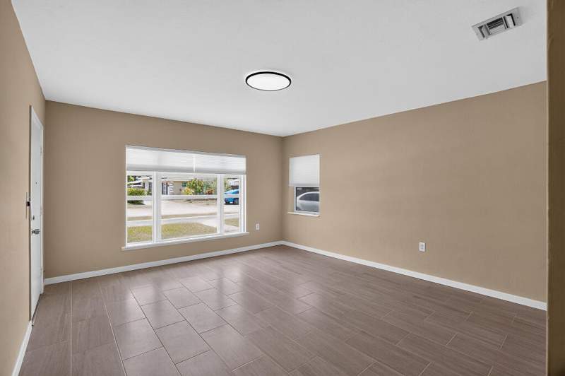 2 bedroom Single Family Residence at 208 SW 2nd Place #1-2, North Dania Heights, Dania Beach — photo 5