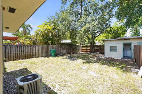 208 SW 2nd Place #1-2, Dania Beach FL - photo 20 of 20