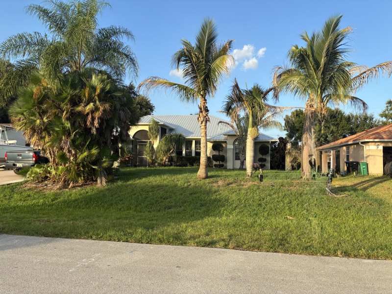 3 bedroom Single Family Residence at 1901 SW Monterrey Lane, Port St Lucie Section 9, Port St. Lucie — photo 1