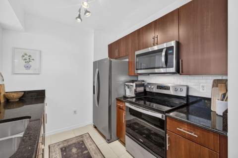 4905 Midtown Lane #2211, Palm Beach Gardens FL - photo 7 of 80