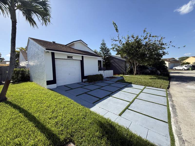 3 bedroom Single Family Residence at 1160 SW 111th Avenue, PEMBROKE LAKES SOUTH, Pembroke Pines — photo 3