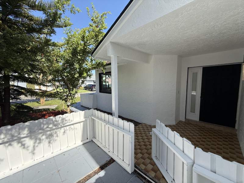 3 bedroom Single Family Residence at 1160 SW 111th Avenue, PEMBROKE LAKES SOUTH, Pembroke Pines — photo 5