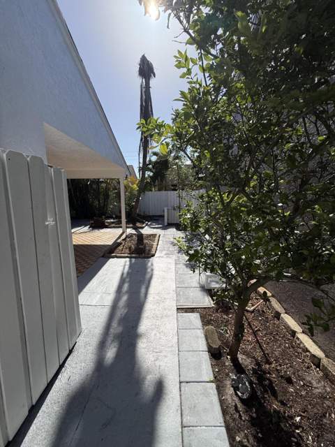 1160 SW 111th Avenue, Pembroke Pines FL - photo 6 of 28