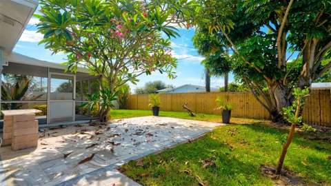 701 SE 1st Street, Boynton Beach FL - photo 7 of 59