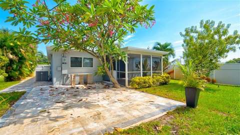 701 SE 1st Street, Boynton Beach FL - photo 9 of 59