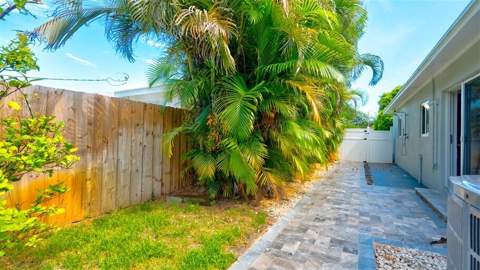 701 SE 1st Street, Boynton Beach FL - photo 14 of 59