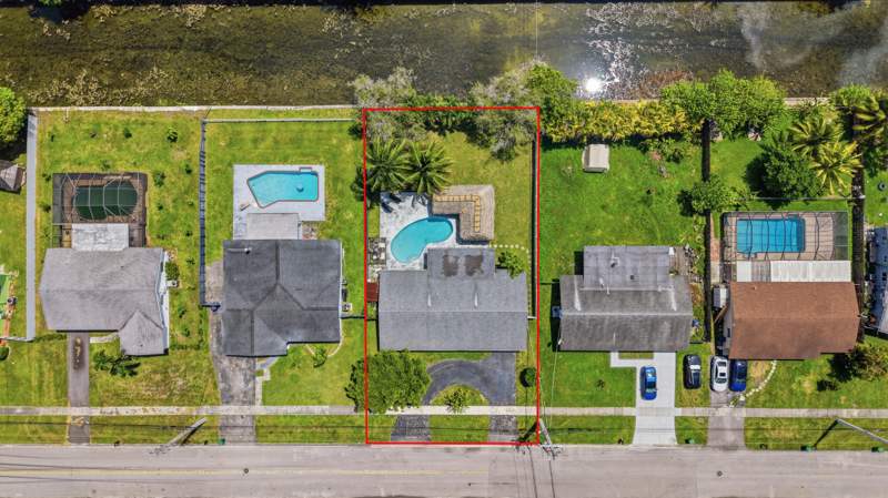 4 bedroom Single Family Residence at 1000 W River Drive, Margate 3rd Add, Margate — photo 3