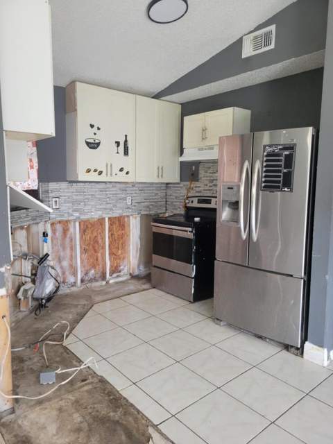 2837 Stoneway Lane #D, Fort Pierce FL - photo 6 of 24