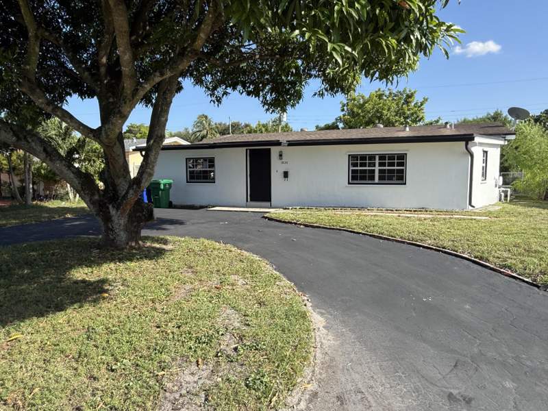 4 bedroom Single Family Residence at 7820 Orleans Street, Miramar Sec 13, Miramar — photo 2