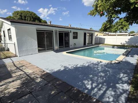 7820 Orleans Street, Miramar FL - photo 8 of 32