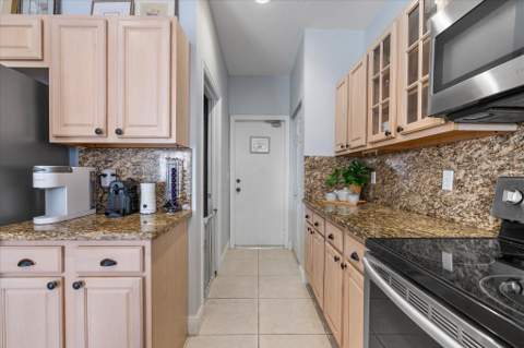 16871 SW 5th Court, Weston FL - photo 9 of 44