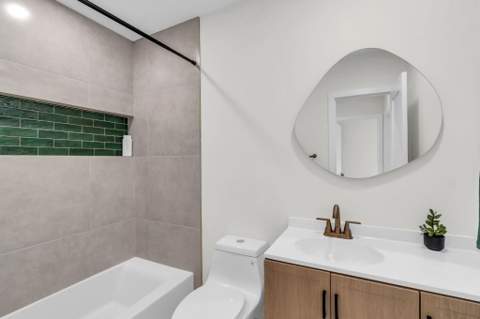 176 NW 106th Terrace, Pembroke Pines FL - photo 12 of 41