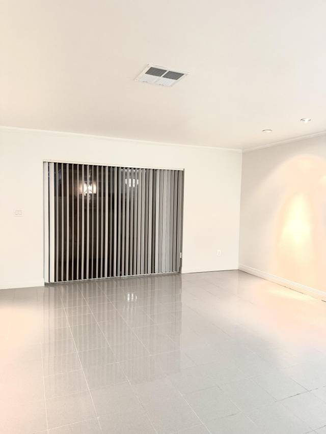11605 NW 11TH Street