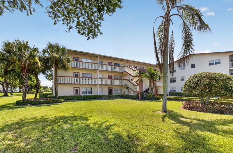 2 bedroom Condominium at 236 Preston Way #f, Preston At Century Village Condo, Boca Raton — photo 3