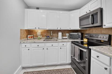 236 Preston Way #f, Boca Raton FL - photo 12 of 87