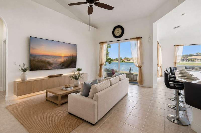3 bedroom Single Family Residence at 5622 Place Lake Drive, Portofino Shores Phase Two, Fort Pierce — photo 2
