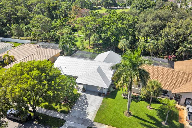 4 bedroom Single Family Residence at 4270 NW 9th Street, Lake Forest South, Delray Beach — photo 2