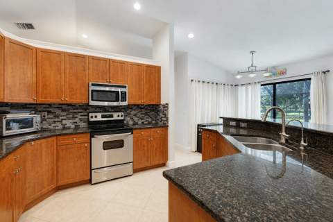4270 NW 9th Street, Delray Beach FL - photo 8 of 30
