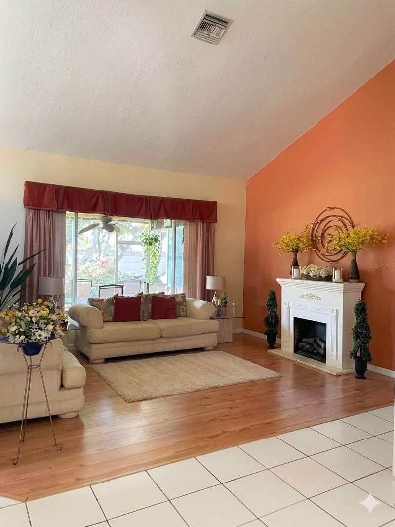 4 bedroom Single Family Residence at 18301 NW 16th Street, Silver Lakes At Pembroke Pines, Pembroke Pines — photo 5