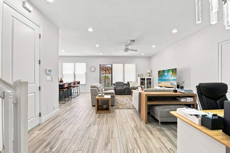 3 bedroom Townhouse at 20916 NW 1st Drive, Ct Industrial Plat, Pembroke Pines — photo 4