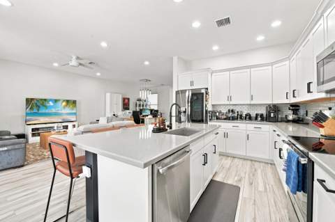 20916 NW 1st Drive, Pembroke Pines FL - photo 12 of 41