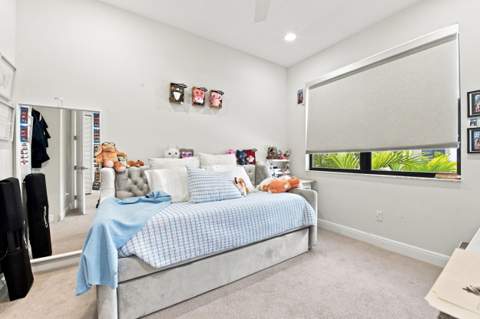 20916 NW 1st Drive, Pembroke Pines FL - photo 15 of 41