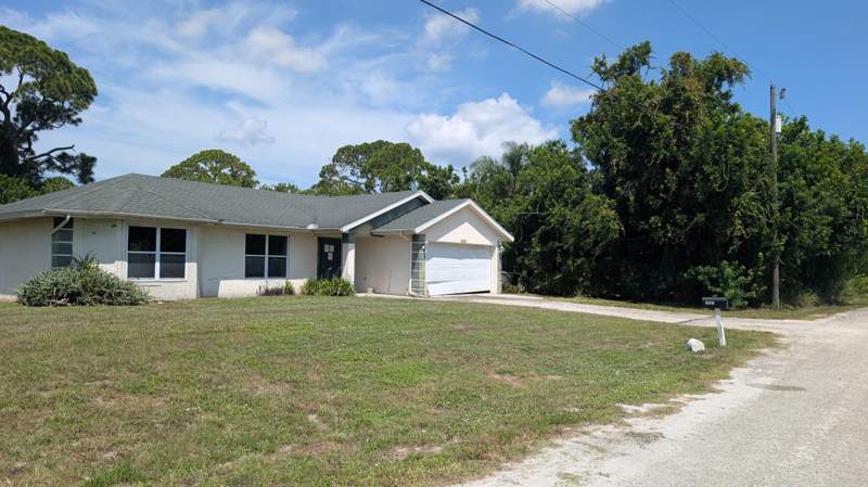 3 bedroom Single Family Residence at 2501 Iroquois Avenue, San Lucie Plaza Subdivision Unit 1, Fort Pierce — photo 2