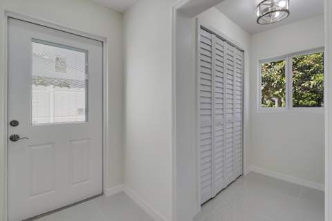 4785 Clinton Boulevard, Lake Worth FL - photo 13 of 32