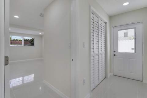 4785 Clinton Boulevard, Lake Worth FL - photo 14 of 32