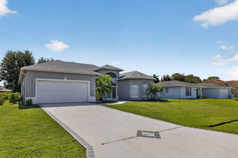 3 bedroom Single Family Residence at 1711 SE Fairfield Street, Port St Lucie Section 10, Port St. Lucie — photo 4