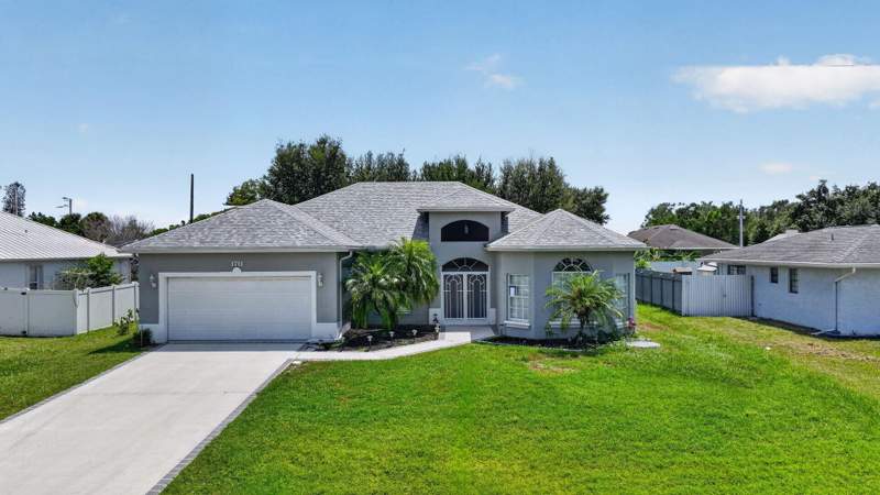 3 bedroom Single Family Residence at 1711 SE Fairfield Street, Port St Lucie Section 10, Port St. Lucie — photo 2