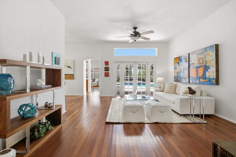 4 bedroom Single Family Residence at 1285 Windsor Lane, Sector 3 - Parcels H I J K & L, Weston — photo 3