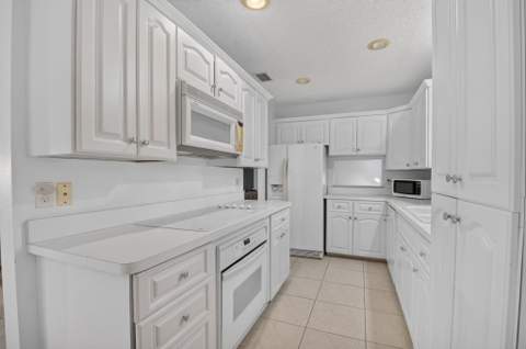 20892 Concord Green Drive, Boca Raton FL - photo 13 of 50