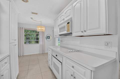 20892 Concord Green Drive, Boca Raton FL - photo 15 of 50