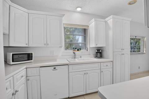 20892 Concord Green Drive, Boca Raton FL - photo 11 of 50