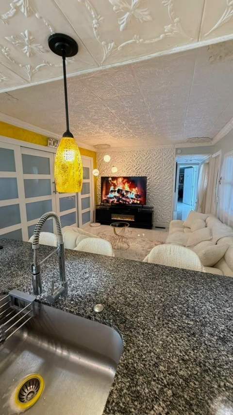 107 Havenwood Drive, Pompano Beach FL - photo 8 of 22
