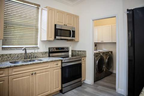 4901 SW 134th Avenue, Miramar FL - photo 10 of 37